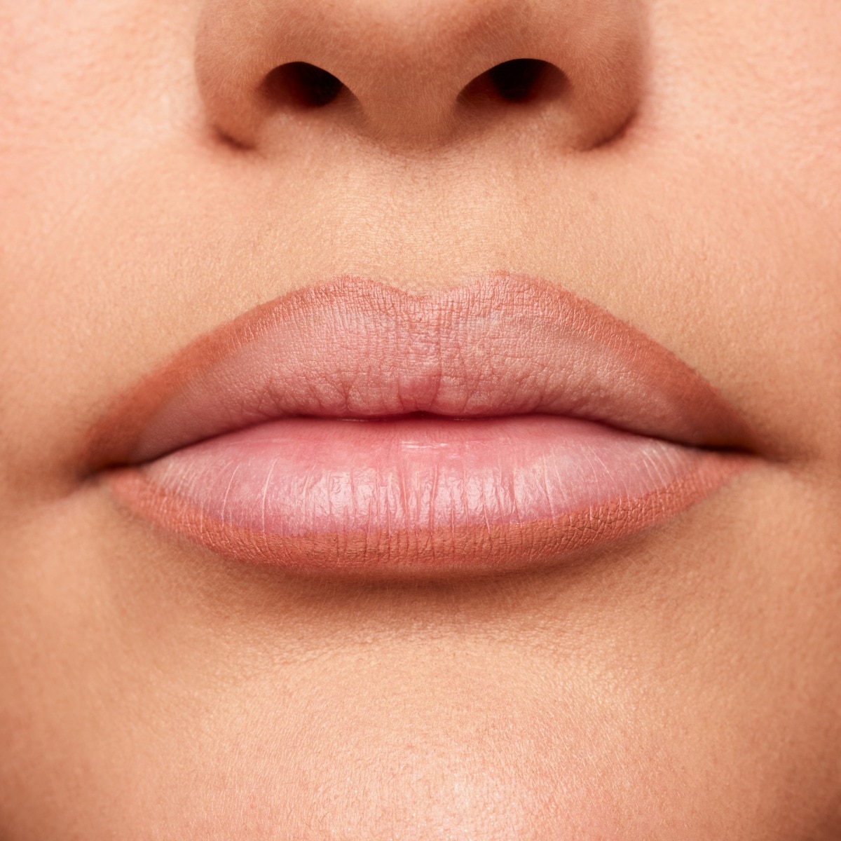 TRACE'D OUT PENCIL LIP LINER (DELINEADOR PARA LABIOS)